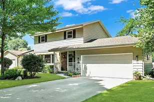 10 Lukken Ct, Madison, WI 53704 - Photo 1