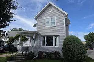 134 W Prairie St, Columbus, WI 53925 - Photo 1