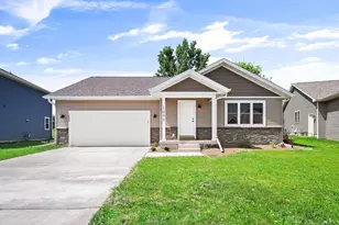 1096 Kamperschroer Wy, Sun Prairie, WI 53590 - Photo 1