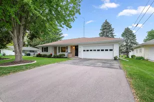 504 Walnut St, Beaver Dam, WI 53916 - Photo 1