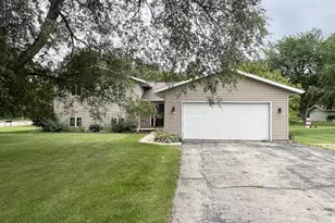 106 Niehoff Dr, Fall River, WI 53932 - Photo 1