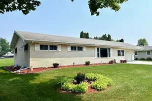 1914 Elizabeth St, Janesville, WI 53548 - Photo 1