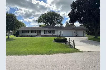 648 E Petunia Lane, Beloit, WI 53511 - Photo 1