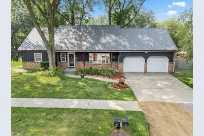 713 Madison Avenue, Baraboo, WI 53913 - Photo 1