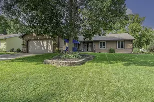 1534 Royal Oaks Dr, Janesville, WI 53548 - Photo 1