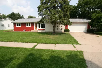 2423 Rutledge Avenue, Janesville, WI 53545 - Photo 1