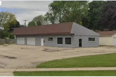 828 Columbus Street, Sun Prairie, WI 53590 - Photo 1