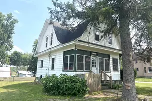 430 Roosevelt St, Rio, WI 53960 - Photo 1