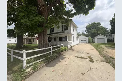 323 Center Avenue, Janesville, WI 53548 - Photo 1