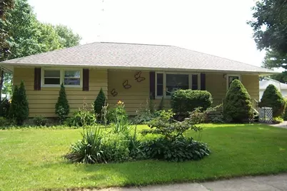 213 Pleasant Avenue, Waupun, WI 53963 - Photo 1