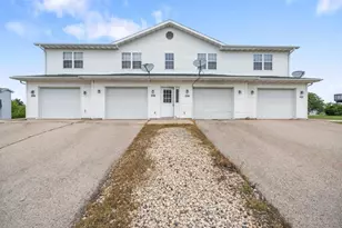 222 Talon Pl, Sun Prairie, WI 53590 - Photo 1