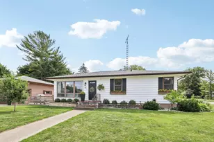 516 Clover Ln, Fort Atkinson, WI 53538 - Photo 1