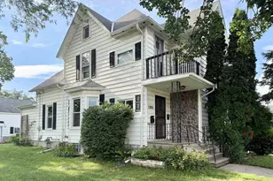 1202 Vine St, Beloit, WI 53511 - Photo 1