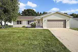 726 Hemphill Ave, Edgerton, WI 53534 - Photo 1