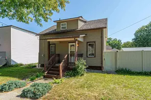 121 Hackett St, Beloit, WI 53511 - Photo 1