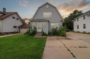 1050 Center Ave, Janesville, WI 53546 - Photo 1