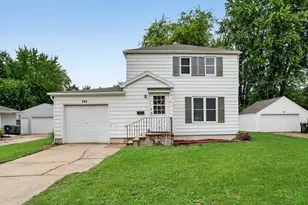 444 Windsor St, Sun Prairie, WI 53590 - Photo 1