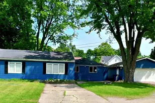 1922 Mitchell St, Oshkosh, WI 54901 - Photo 1