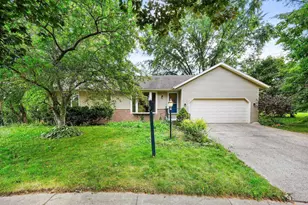 5 Hoff Ct, Madison, WI 53711 - Photo 1