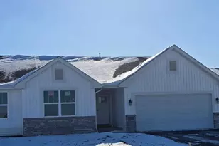 1124 Birchwood Dr, Beloit, WI 53511 - Photo 1