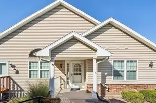 113 Summit Ct, Columbus, WI 53925 - Photo 1