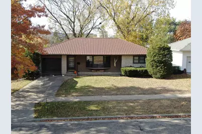 791 S Beaumont Road, Prairie Du Chien, WI 53821 - Photo 1