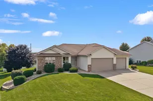 205 Valley View Rd, Mount Horeb, WI 53572 - Photo 1