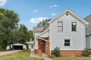 321 W Marion St, Portage, WI 53901 - Photo 1