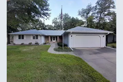 620 Pioneer Road, Platteville,  53818 - Photo 1