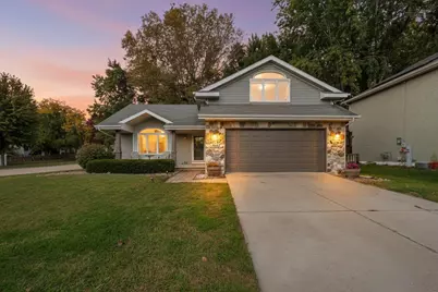 633 Autumn Wood Parkway, Deerfield, WI 53531 - Photo 1