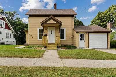 609 N Walnut Street, Reedsburg, WI 53959 - Photo 1