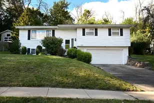 528 Park Ave, DeForest, WI 53532 - Photo 1