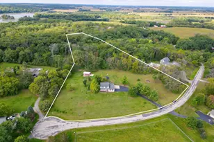N6859 Hunters Rdg Rd, Delavan, WI 53115 - Photo 1