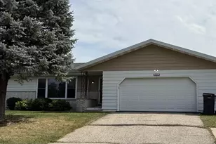 321 N 8th St, Mount Horeb, WI 53572 - Photo 1
