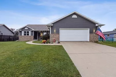 550 W Main Street, Janesville, WI 53536 - Photo 1