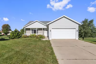 669 N Woods Edge Drive, Oregon, WI 53575 - Photo 1