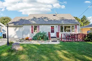 1517 Center St, Watertown, WI 53098 - Photo 1