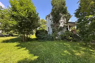 221 S 4th St, Mount Horeb, WI 53572 - Photo 1