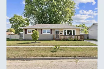 2219 Pioneer Road, Janesville, WI 53546 - Photo 1