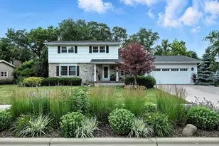 900 Woodview Dr, Sun Prairie, WI 53590 - Photo 1