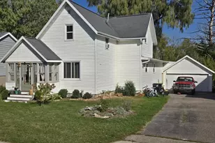 226 S High St, Markesan, WI 53946 - Photo 1