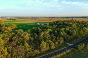 9520 S Clinic Rd, Beloit, WI 53511 - Photo 1