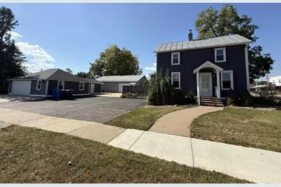 203 Linn Street, Baraboo, WI 53913 - Photo 1