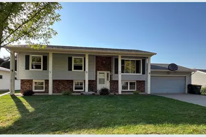141 Pedretti Parkway, Prairie Du Chien, WI 53821 - Photo 1