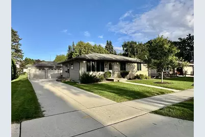 2635 N 30th Street, Sheboygan, WI 53083 - Photo 1
