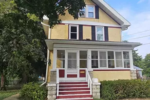 516 E Lincoln St, Waupun, WI 53963 - Photo 1