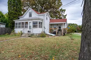825 E State St, Mauston, WI 53948 - Photo 1