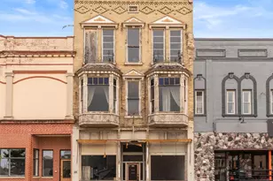 305 DeWitt St, Portage, WI 53901 - Photo 1