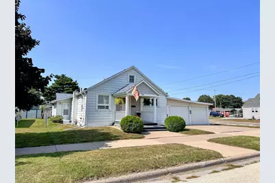 731 N Michigan Street, Prairie Du Chien, WI 53821 - Photo 1