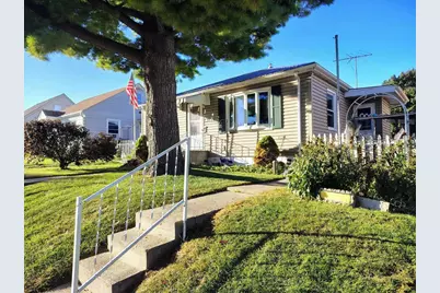 1722 Manitoba Avenue, South Milwaukee, WI 53172 - Photo 1